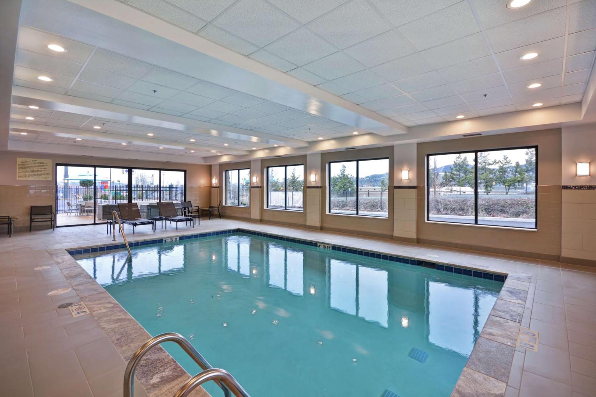 Hampton Inn & Suites גרנטס פאס מראה חיצוני תמונה